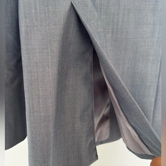 Dkny Gray Men Suit with Notched Lapels, 100% wool, size 42R, pants 34/29